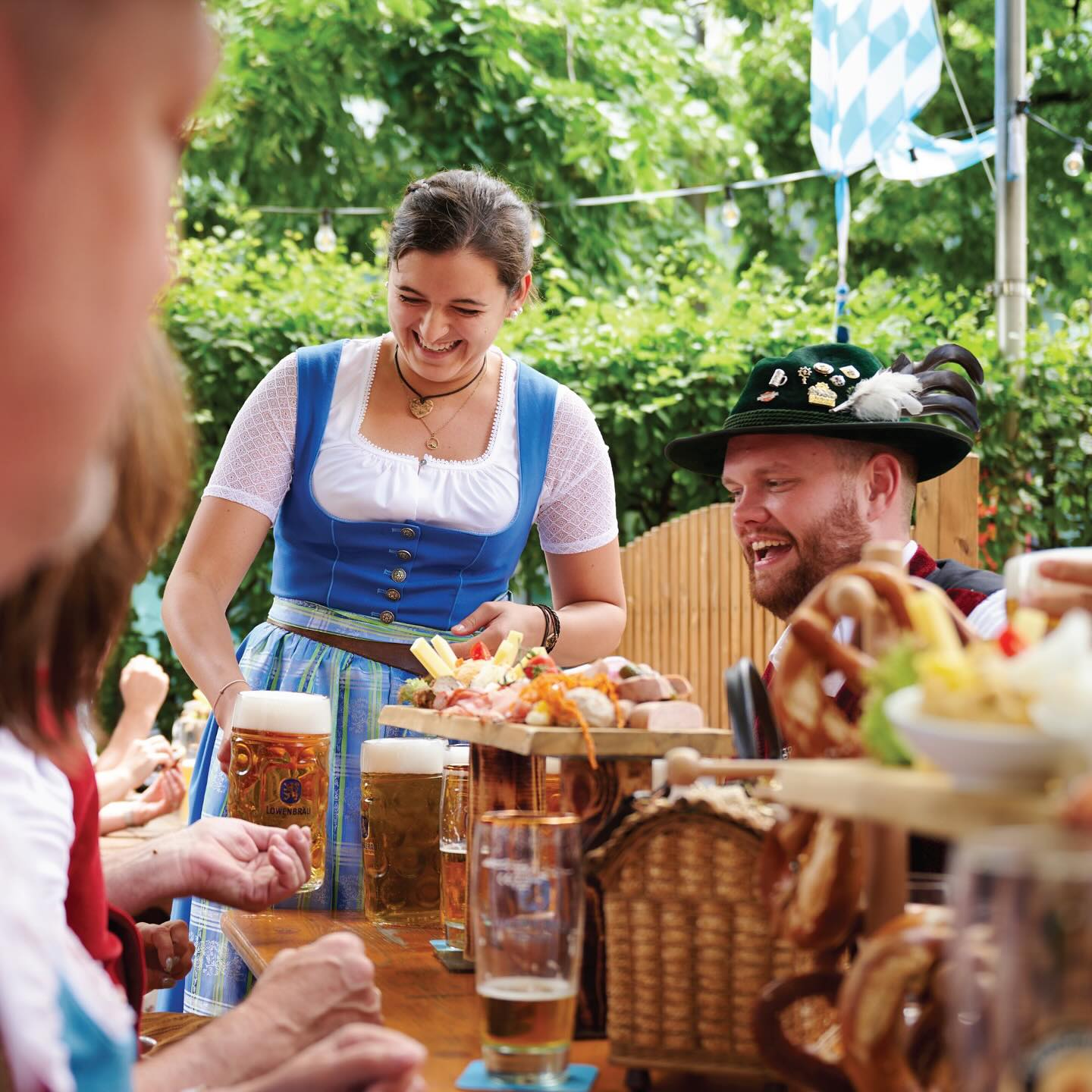 Public Viewing im Löwenbräukeller | Public Viewing in München | Mr. München | Foto: Löwenbräukeller Public Viewing im Löwenbräukeller | Public Viewing in München | Mr. München | Foto: Löwenbräukeller